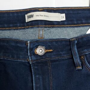 Levis Women's Blue Jeans Sz 14
